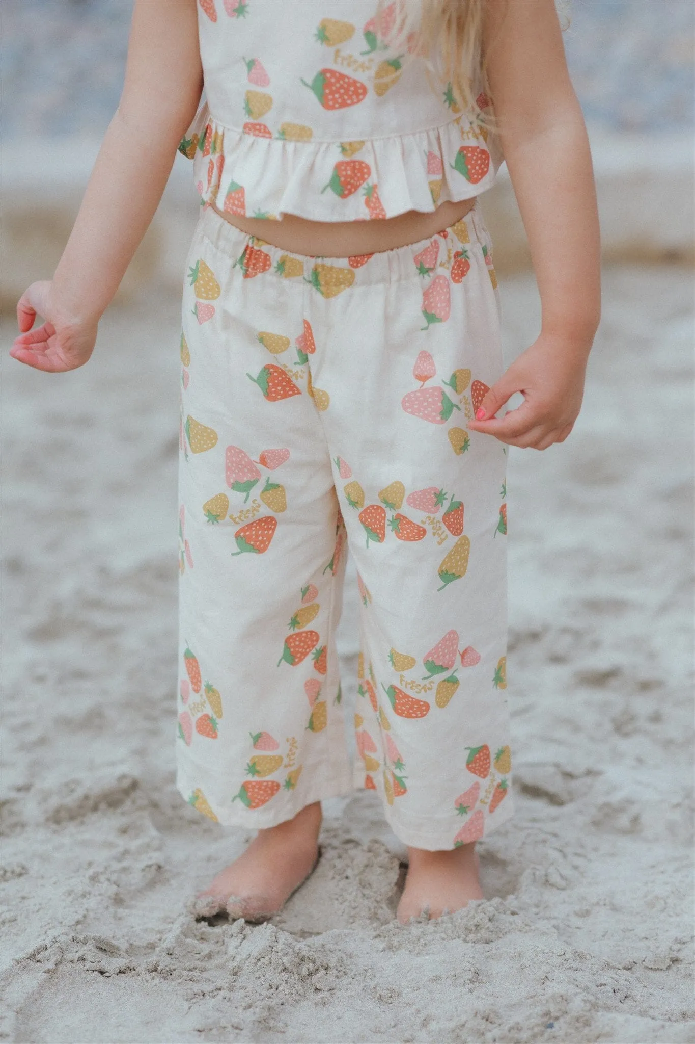 Ruffle Pant Set | Strawberries