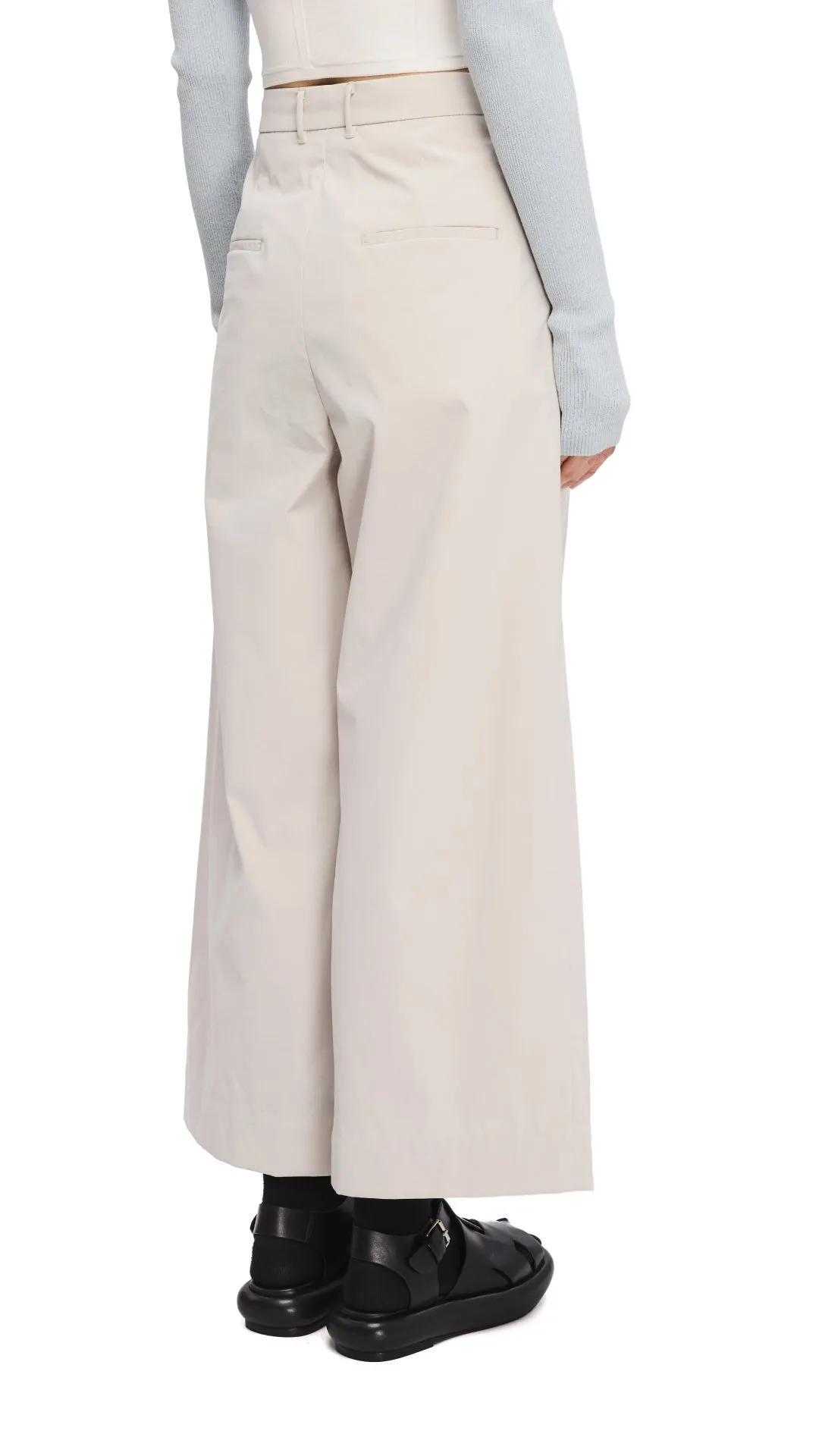 Wide-Leg Capri Pants